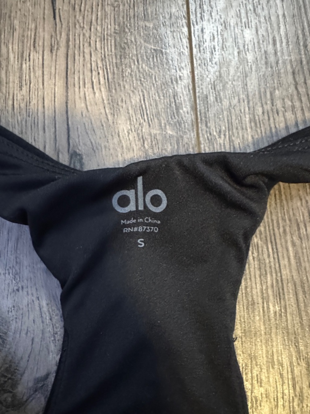 ALO Yoga Black Racerback Sports Bralette - Picture 3 of 3